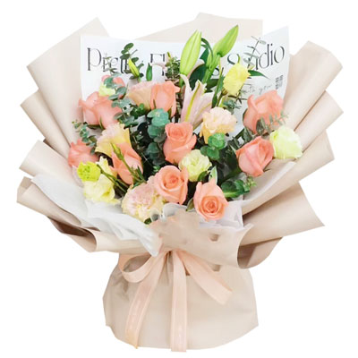 安康11朵粉玫瑰百合，温暖与甜蜜